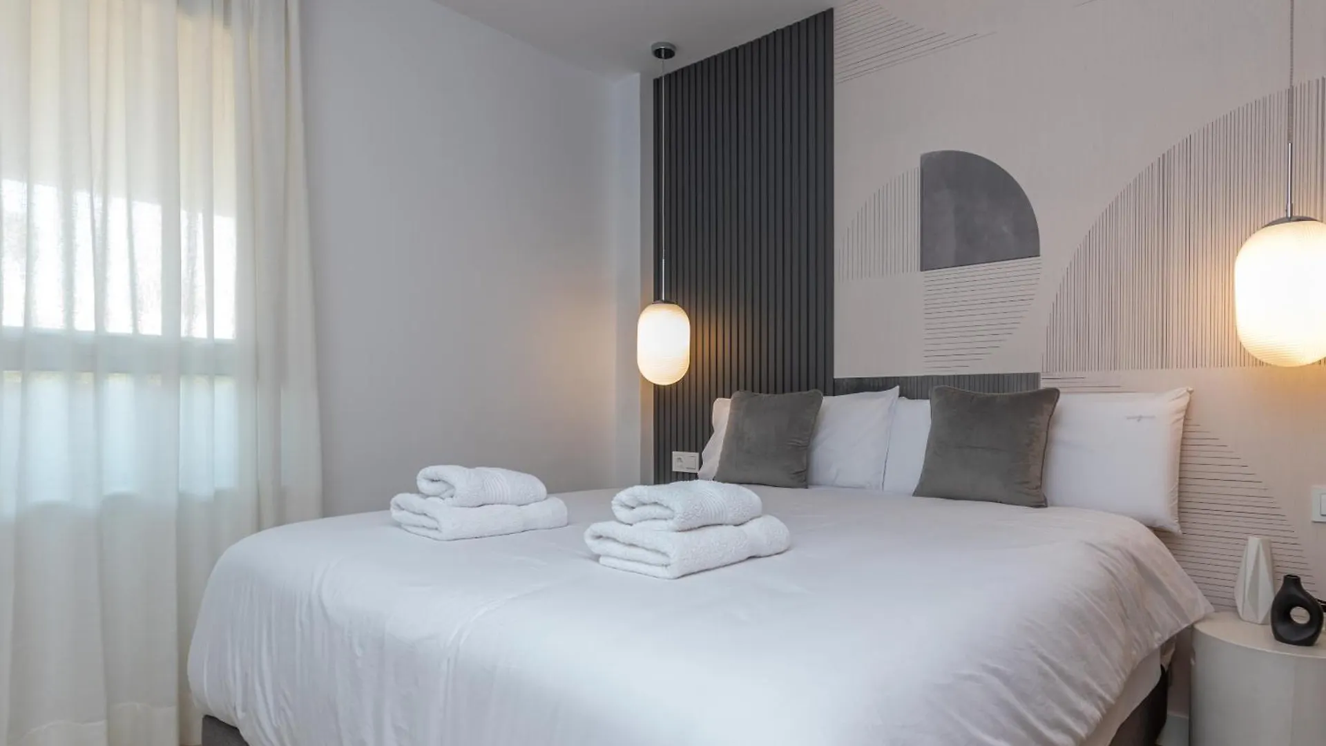 Serenity In Style: Luxury La Cala Golf Getaway لا كالا ذي ميخاس شقة