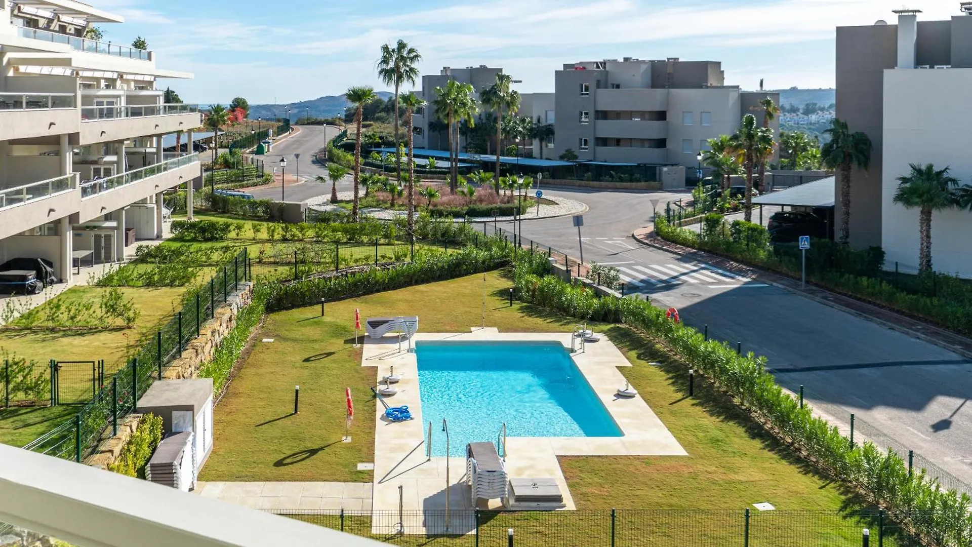 Serenity In Style: Luxury La Cala Golf Getaway لا كالا ذي ميخاس