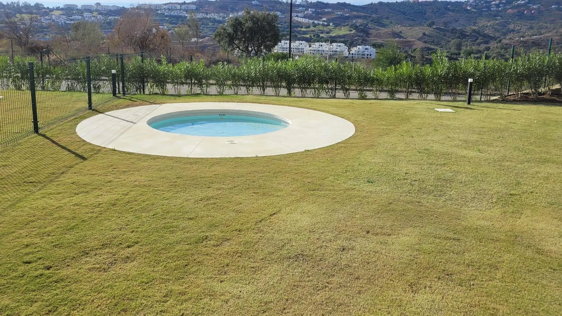 Serenity In Style: Luxury La Cala Golf Getaway لا كالا ذي ميخاس